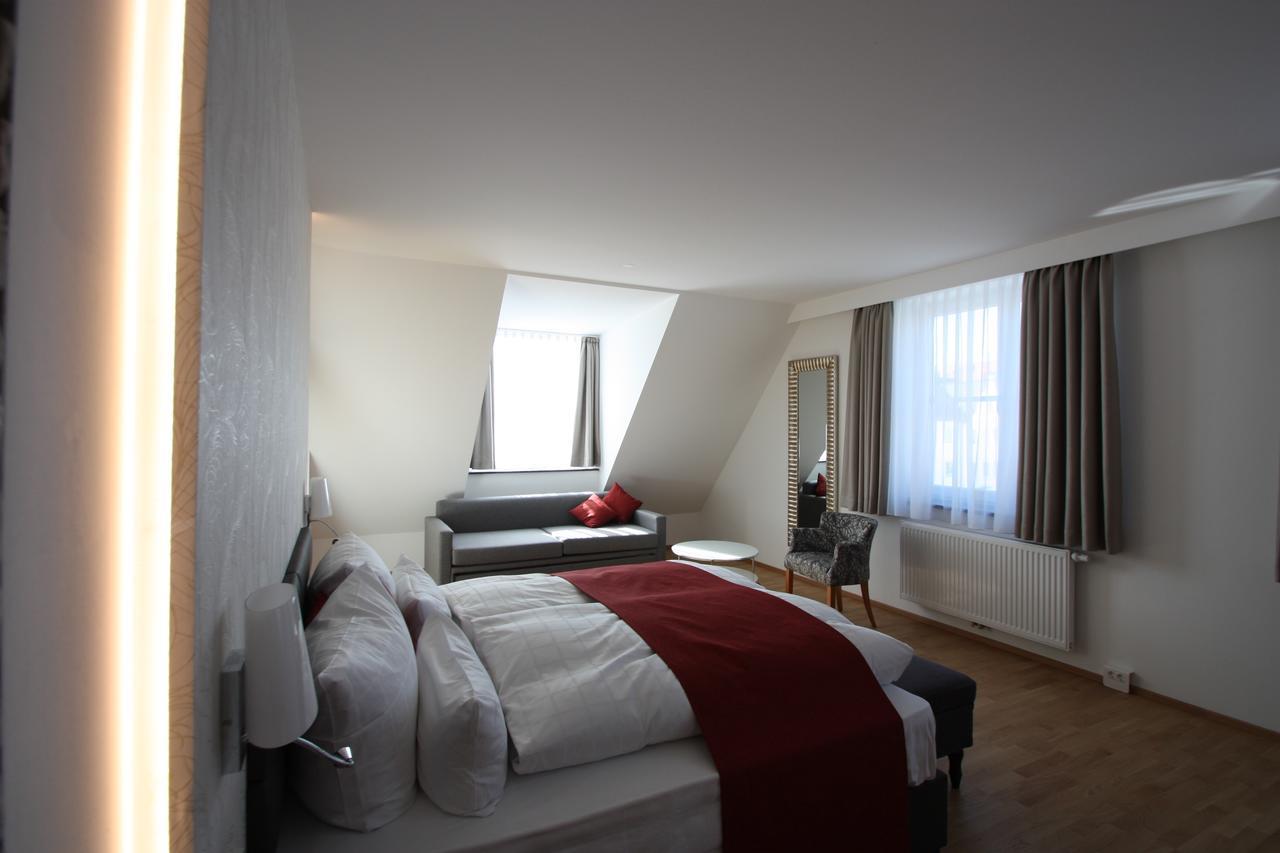 Hotel Am Schrannenplatz เมมมิงเงน ภายนอก รูปภาพ