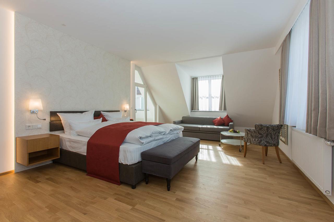 Hotel Am Schrannenplatz เมมมิงเงน ภายนอก รูปภาพ